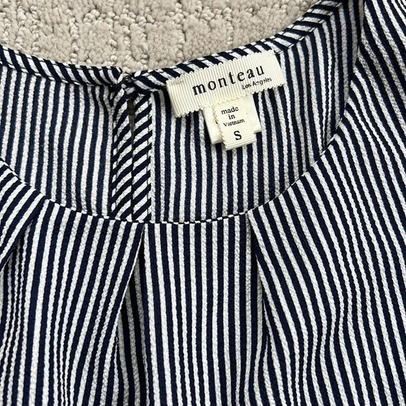 Monteau Los Angeles Size Small Blouse - Picture 2 of 6